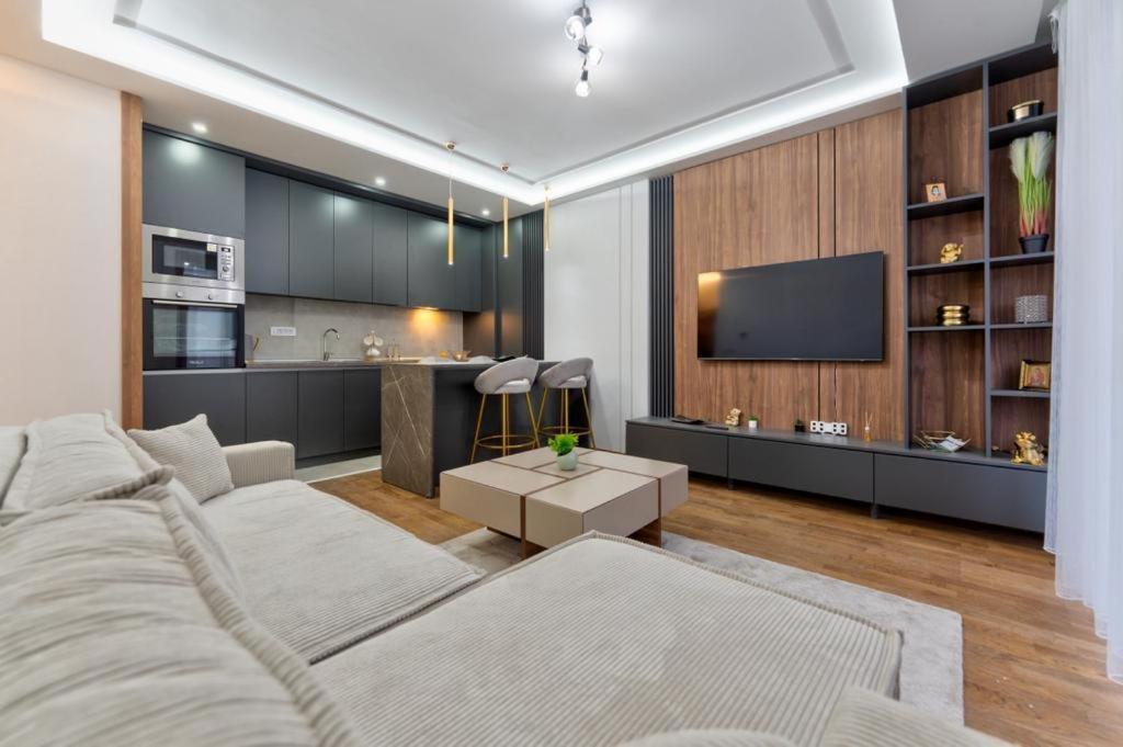 זלאטיבור Mans Lux 8 Apartman מראה חיצוני תמונה